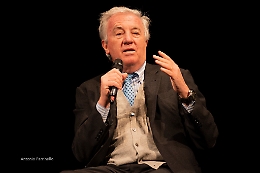 Stabile, il neo direttore Fusco alla città: «Ascolto tutti, il teatro è di tutti»