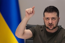 Zelensky: Italia disponibile a garantire sicurezza, grazie