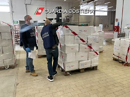 Pesca illegale del pregiato gambero rosso di Mazara: maxisequestro di crostacei su 3 pescherecci