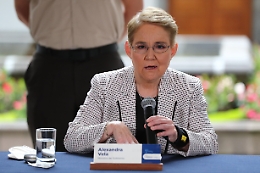 Ecuador: crisi governo si dimette ministra Interni Vela