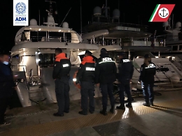 Ucraina: sequestrato yacht russo in porto a Imperia