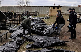 L'allarme di Zelensky: "I russi potrebbero usare armi chimiche"