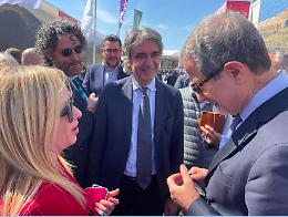 Meloni-Musumeci al Vinitaly, brindisi all&rsquo;intesa: &laquo;Ci siamo&raquo;