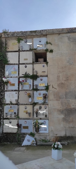 Loculi "cabriolet" al cimitero di Vittoria (Rg)