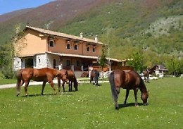 Pasquetta: agriturismi (scelto da una famiglia su 10) pieni, negli alberghi camere prenotate all'80%