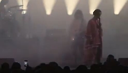 Maneskin scatenati al Coachella: &laquo;Free Ukraine, fuck Putin&raquo;