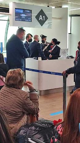 Attesa all'imbarco di oltre 5 ore per passeggeri volo Roma-Comiso: chiamati i carabinieri