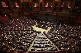 Def:bozza risoluzione,collaborare su delega fisco,giù tasse