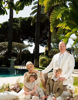 Charlène di Monaco riappare nella foto di famiglia per Pasqua: resterà nel Principato?
