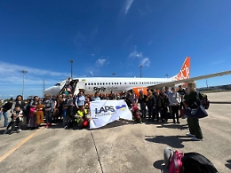 Ucraina, Lapo Elkann affitta un aereo e porta 150 persone in Portogallo