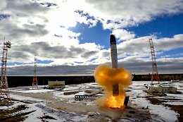 Tutte le armi di Putin: dai razzi ai sottomarini, compreso il missile Sarmat che può colpire fino agli Stati Uniti