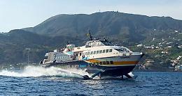 Eolie sul piede di guerra: dal 10 maggio il prezzo del biglietto dell'aliscafo aumenta del 50% (+35% per i residenti)