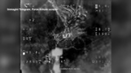 Ucraina, il drone sgancia una bomba e distrugge il tank russo