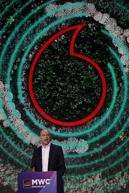 Vodafone: chiude 2022 con 2,6 miliardi di utile, ricavi +4%