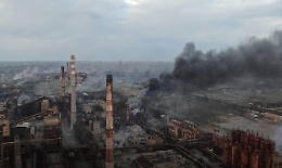 "In Mille fuori dall'Azovstal": gli "eroi dell'Ucraina" lasciano sempre più vuoto il loro fortino