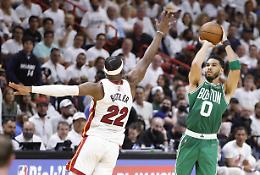 Playoff NBA: Butlet segna 41 punti e Miami batte Boston