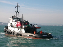 Affonda rimorchiatore al largo della Puglia: 5 morti, in salvo il comandante siciliano