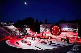 "Agamennone", quella finestra sull’(im)mondo