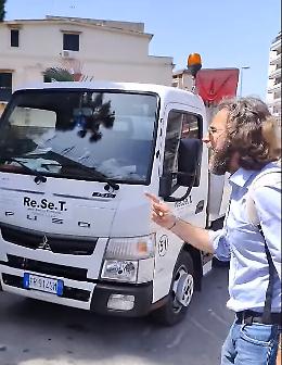 Consiglieri comunali di Palermo: «Aggrediti da operai Reset, in orario di lavoro ad incontro elettorale»