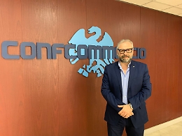 L'allarme di Confcommercio: «I soldi della mafia a volte arrivano prima di quelli dello Stato»