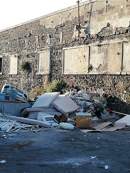 Catania: degrado a San Cristoforo "Aiutateci, voi per favore"