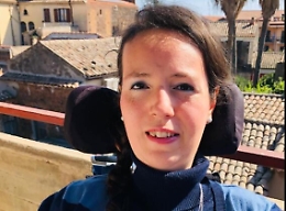 «Sull'aereo non può salire il respiratore» e la dottoranda catanese rischia di non potere discutere la sua tesi a Pisa