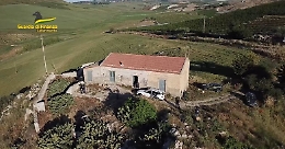 Minacce ed estorsioni alle aziende confiscate alla mafia: arrestate 12 persone