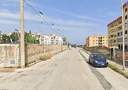 Siracusa, gambizzato per strada vicino alla scuola Martoglio