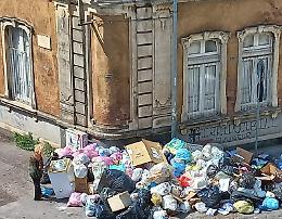 Catania: "Vorrei sapere come fare questa differenziata!"