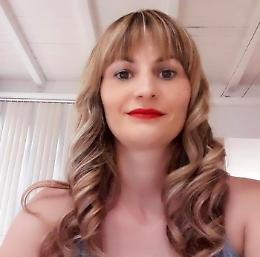 Uccisa a Vittoria, Bruna riposerà in Albania: la salma in viaggio