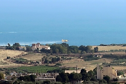 Due incendi hanno distrutto il bosco di Fondacazzo
