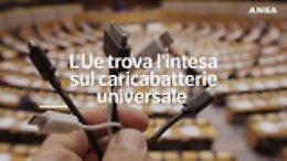 Caricabatterie universale: l'Ue trova l'intesa, anche la Apple dovrà adeguarsi