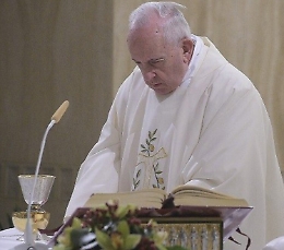 Il monito del Papa ai vescovi siciliani: «State attenti al carrierismo»