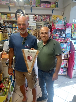 Pioli in vacanza in Sicilia: tifosi rossoneri in delirio