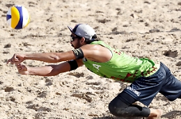Beach volley: Mondiali al via, 5 vittorie su 6 match per azzurri