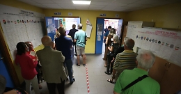 Voto, a Palermo si tenta di recuperare: seggi operativi ma ritardi pesano sull'affluenza