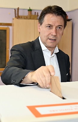 Referendum: Conte, è crisi di politica che tutela se stessa