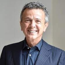 Pupo: «Vivo con moglie e amante, ma non sono da invidiare. Gianni Morandi mi ha salvato la vita»