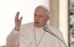 Papa Francesco "richiama" i giovani: «Niente sesso prima del matrimonio»