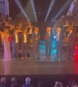 Taobuk, Musumeci "prova" il comizio, Ficarra &amp; Picone lo stoppano