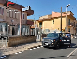 Sull'auto 600 chili di uva rubata nel Calatino, denunciato un 30enne catanese