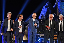 La Rai taglia la "scena madre" di Ficarra e Picone con Musumeci a Taormina