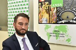 Cancelleri si ritira, sfida a due: Di Paola favorito, Sunseri ci crede