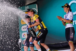 Giro Donne: a Olbia trionfa Vos ma Balsamo resta in rosa