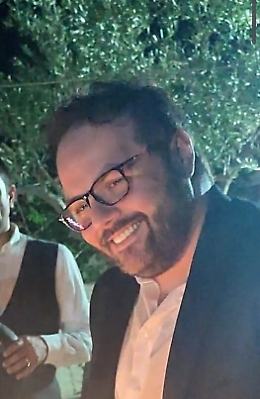 Cade nel pozzo e muore durante la festa di compleanno, le fasi della tragedia riprese in un video