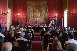 Papa Francesco, presentato il suo libro a Catania: "La guerra è un sacrilegio"