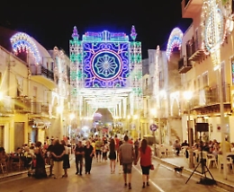 Racalmuto, per la festa patronale proteste dei cittadini sotto la casa del sindaco