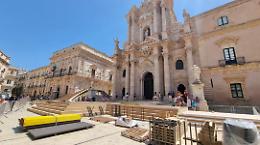 Siracusa, passerella di vip con Dolce &amp; Gabbana: Jennifer Lopez, Ben Affleck, Beyonce e Monica Bellucci