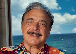 Nino Frassica e il legame con la Sicilia: «Appartenere ad un'isola significa distinguersi»