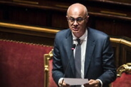 Il ministro D'Incà (M5S): «A rischio le riforme del Pnrr»